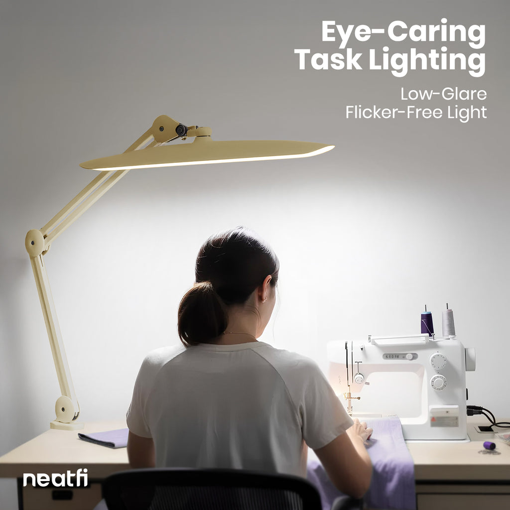 Lampe de bureau LED à tête large de 20 po avec pince – Lampe de travail de 2200 lumens pour bureau et travaux manuels, Or