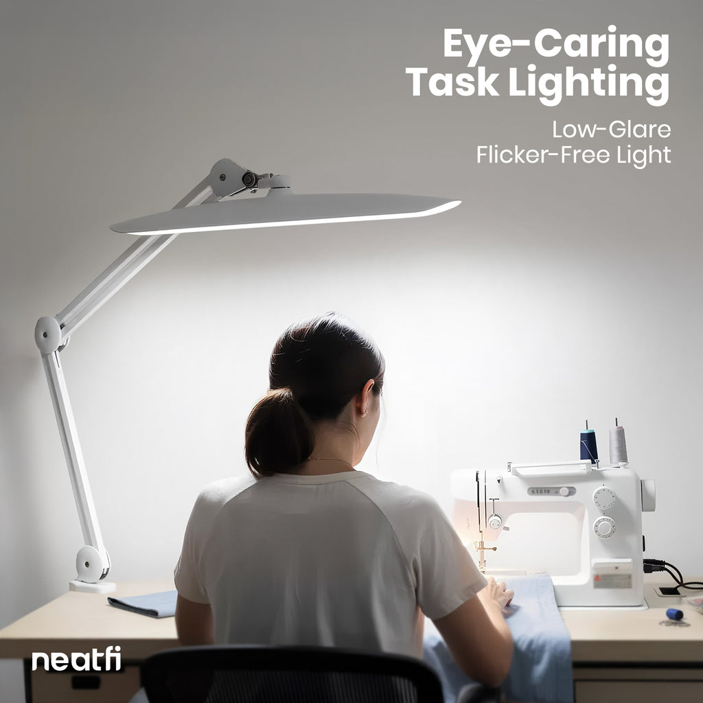 Lámpara de escritorio LED de 20” de ancho con abrazadera – Luz de trabajo de 2200 lúmenes para oficina en casa y manualidades, blanca