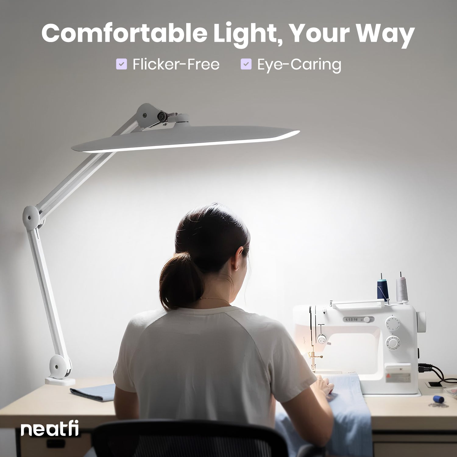 Lámpara de escritorio LED de 2200 lúmenes con abrazadera – Pantalla ancha de 20”, 3 modos de luz, luz de trabajo regulable, blanca