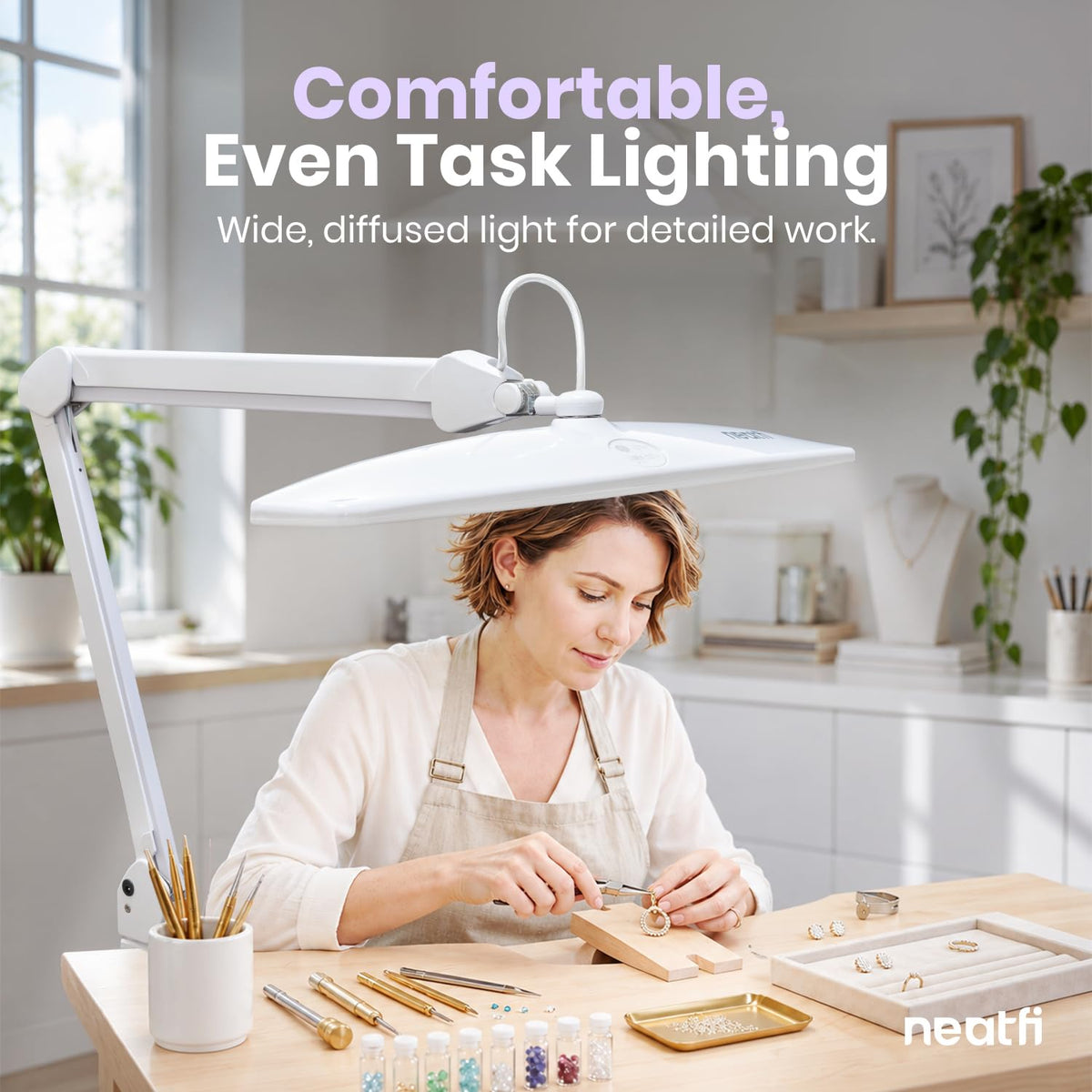 Lámpara de Tareas Elite de 2260 Lúmenes con Abrazadera – 22" de Ancho, 3 Modos de Color para Uñas y Manualidades, Negro
